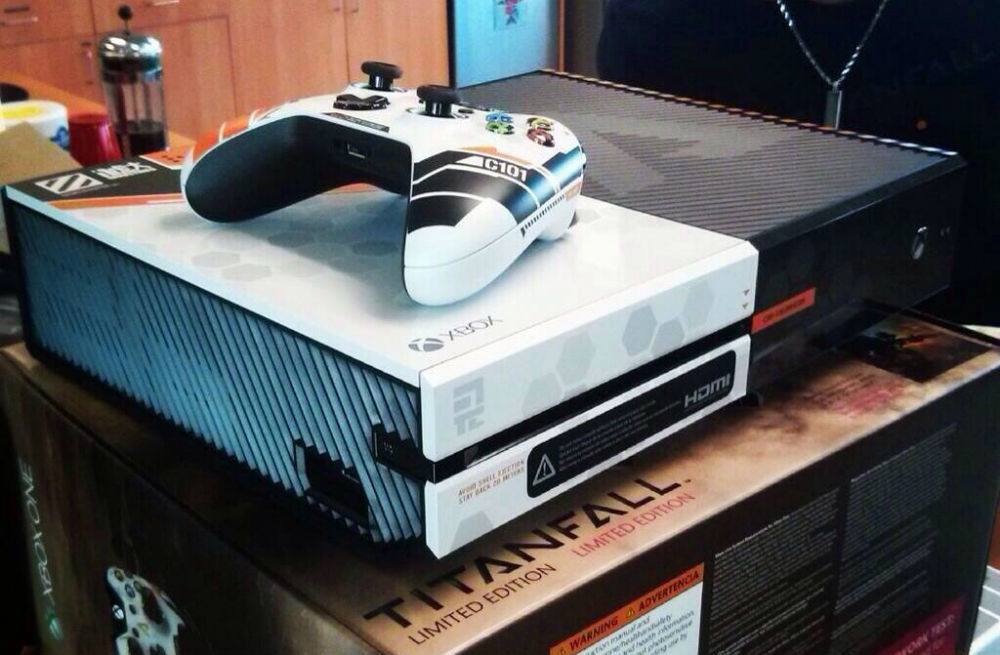 Xbox One im Titanfall Design