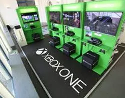 Xbox One Mall Invasion: Microsoft startet Tour durch ausgesuchte Einkaufszentren und Fachmärkte 24 xbox mall tour 03
