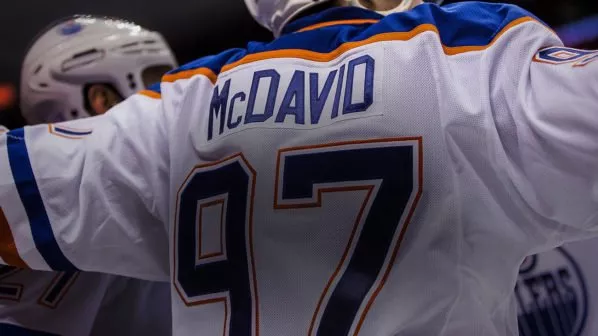 NHL 18: Connor McDavid ist der neue Coverstar