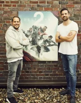 Moritz Bleibtreu und Christoph Metzelder treten zum Start von Destiny 2 als Team an.