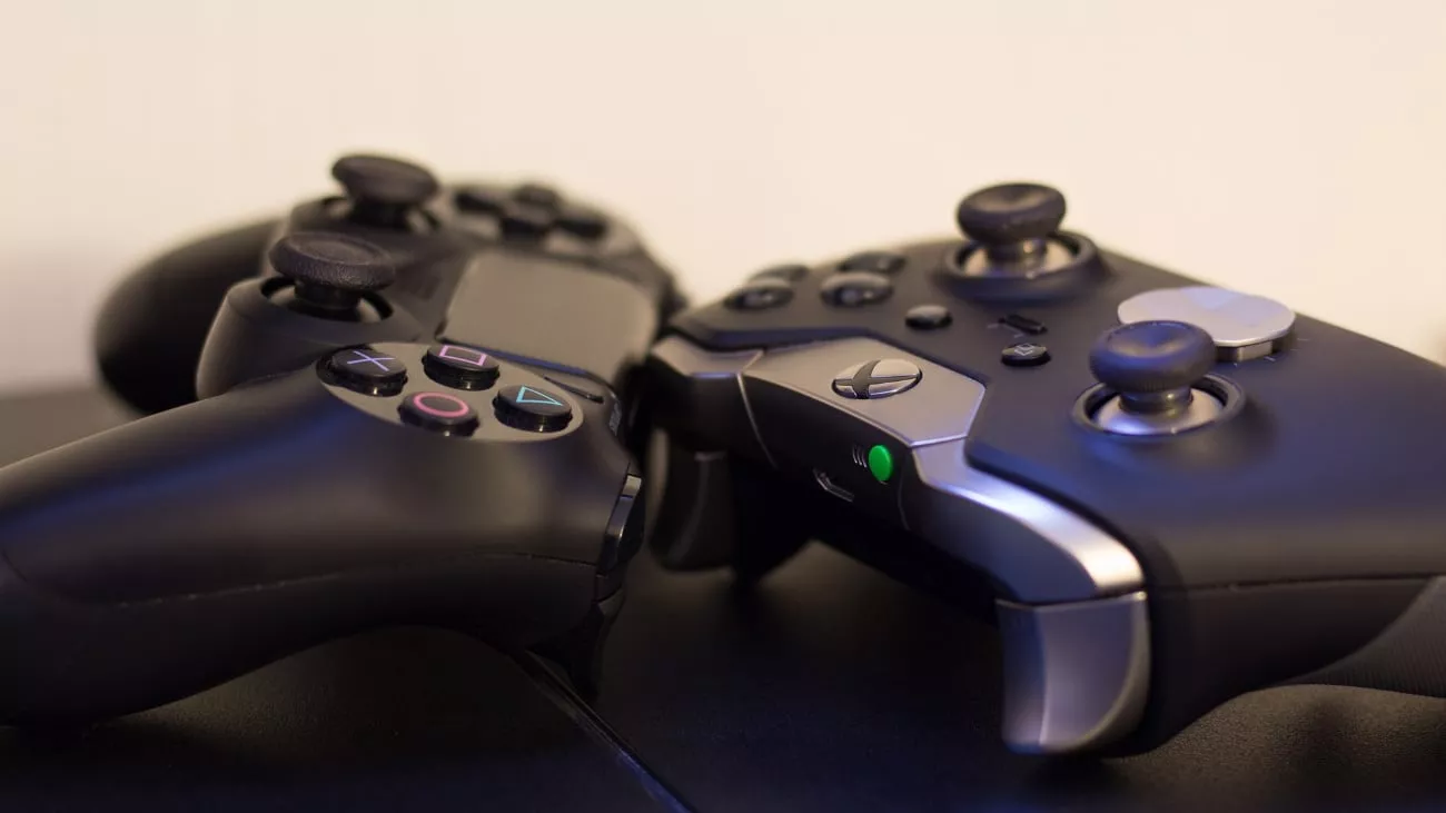 PlayStation - Xbox