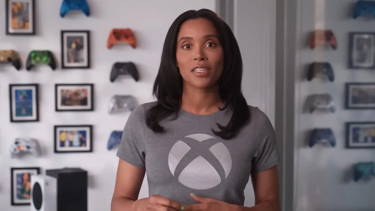 Xbox - Sarah Bond